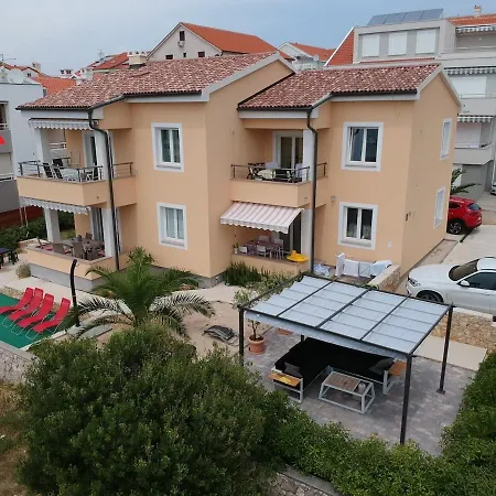 Apartment Traversa *
